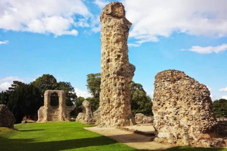 Private Trip to Bury St Edmunds ruins