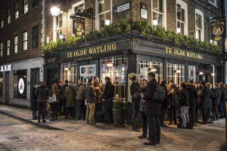 Ye Olde Watling outside - Historic Pubs Tour in the City of London